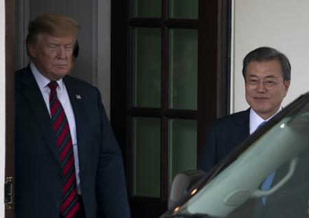 Президент Южной Кореи приготовил Трампу на ужин стейк из говядины