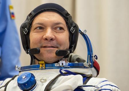 Российских женщин поздравили с 8 Марта из космоса