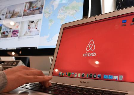 Французские гостиницы протестуют против сотрудничества МОК с Airbnb