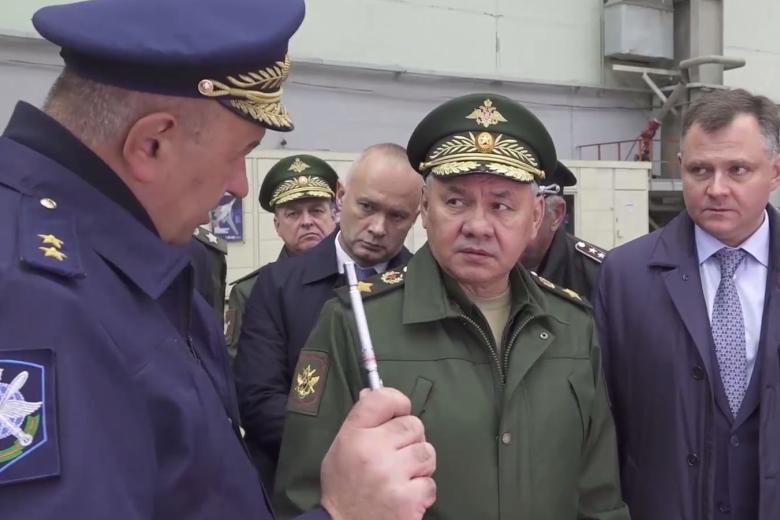 Министр обороны Российской Федерации генерал армии Сергей Шойгу проверил выполнение государственного оборонного заказа на предприятии ПАО «Ил» – «Авиастар» Объединенной авиастроительной корпорации, входящей в состав Госкорпорации «Ростех»
