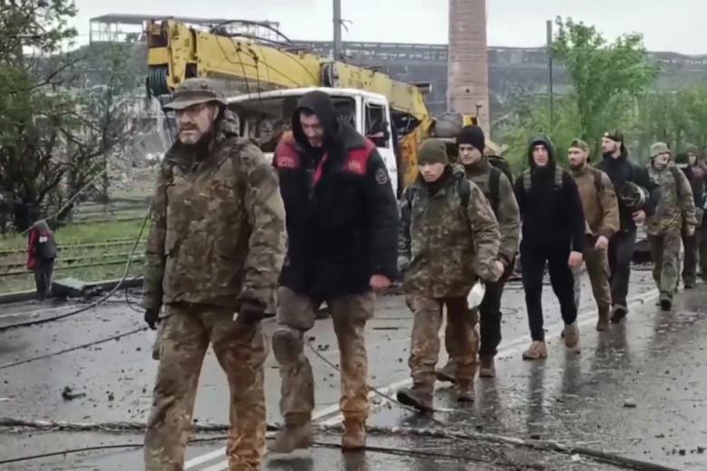 Сдавшиеся в плен украинские военнослужащие