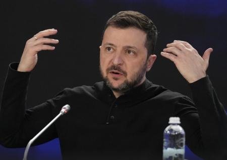 Зеленский попытался оправдаться за скандал в Белом доме
