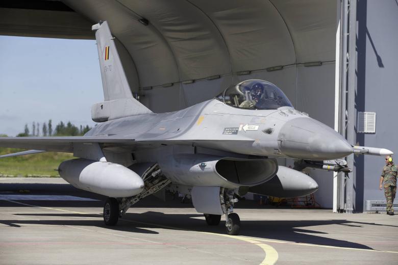 Истребитель F-16