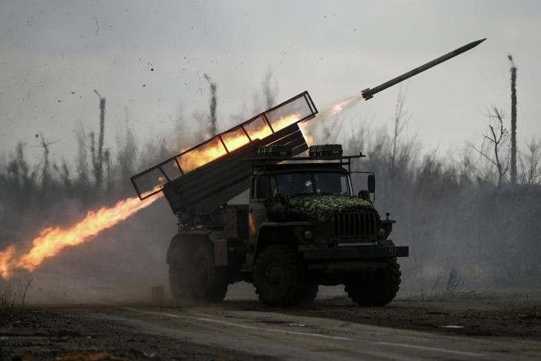 Реактивная система залпового огня (РСЗО) БМ-21 «Град»
