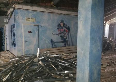 В Сети появились снимки аварийной «Арены Омск»