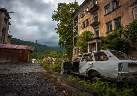 Житель Абхазии пожаловался на падение уровня жизни без финансирования РФ