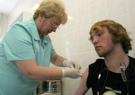 Студенты рассказали о принудительной вакцинации от гриппа