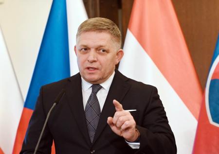 Европейский лидер резко осудил нацистскую символику ВСУ