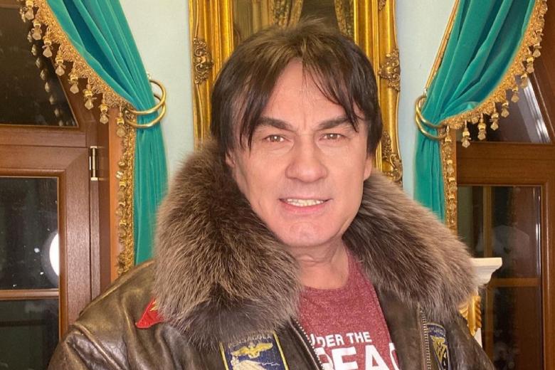 Александр Серов