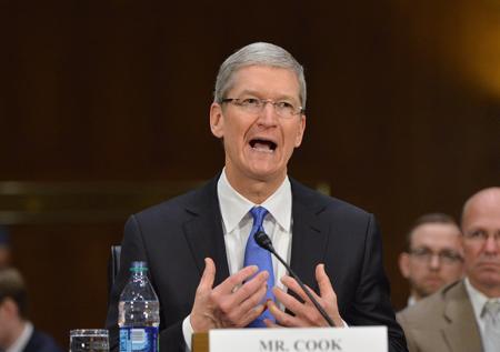 Глава Apple назвал абсурдом статью WSJ об уходе Джони Айва