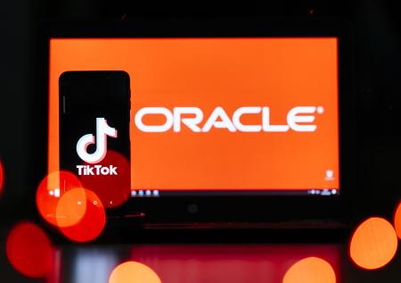 СМИ: разработчик TikTok рассчитывает получить от Oracle и Walmart $12 млрд