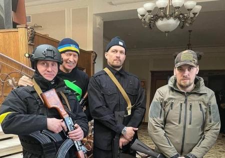 Усик уехал из Украины, на очереди Ломаченко? Ближайшие планы боксёров 