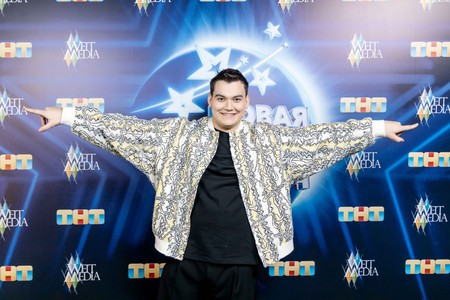 Из шоу «Новая Фабрика звезд» выгнали фаворита