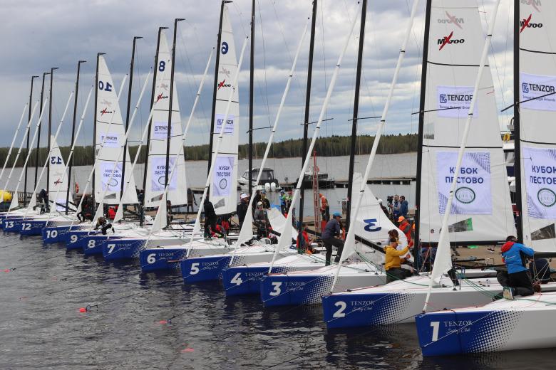 Tenzor Sailing Club в Пестово