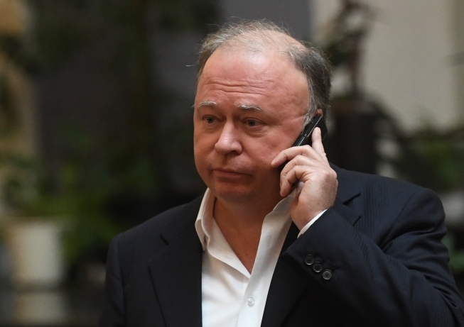 Андрей Караулов