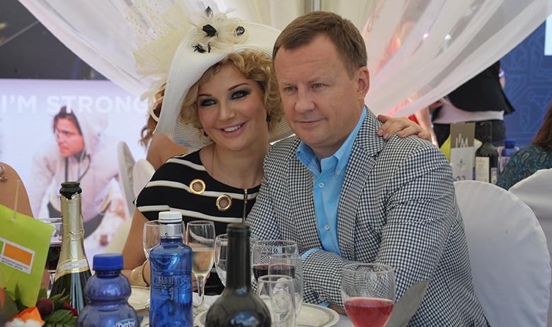 Денис Вороненков с супругой