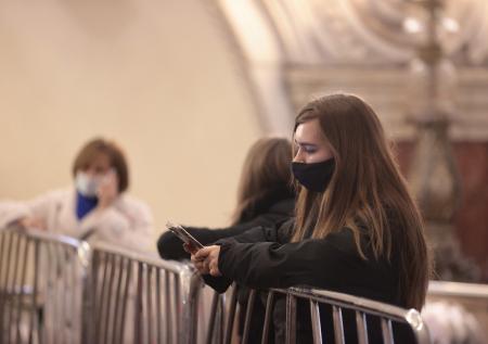 Жителей Петербурга призвали отнестись с пониманием к антиковидным мерам