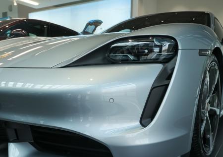 История с выброшенным на помойку Porsche оказалась уткой