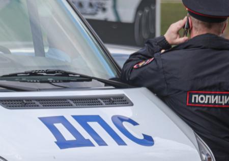 ДТП с участием двух грузовиков произошло на Ленинградском шоссе