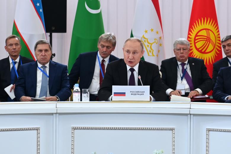 Президент РФ Владимир Путин на заседании глав государств СНГ