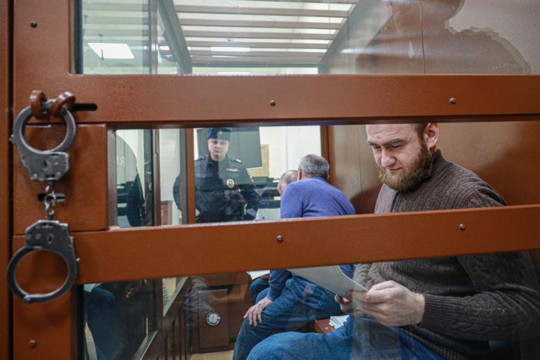 Бывший член Совета Федерации от Карачаево-Черкесии Рауф Арашуков (справа)