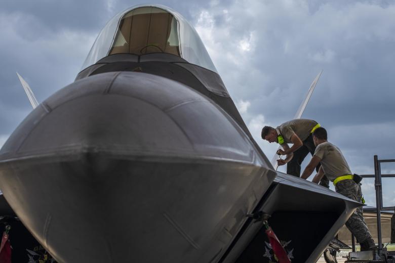 Истребитель F-22 Raptor 