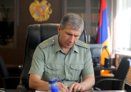Глава Генштаба Армении встретился с президентом Саркисяном