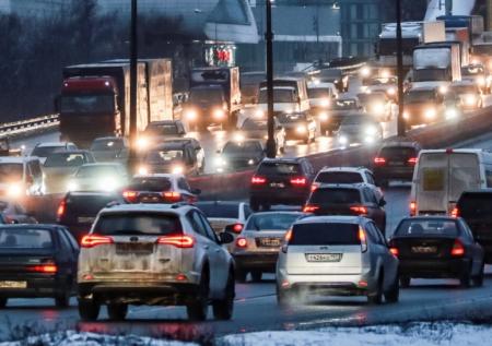 Автомобилисты застряли на трассе М-4 «Дон» из-за снегопадов