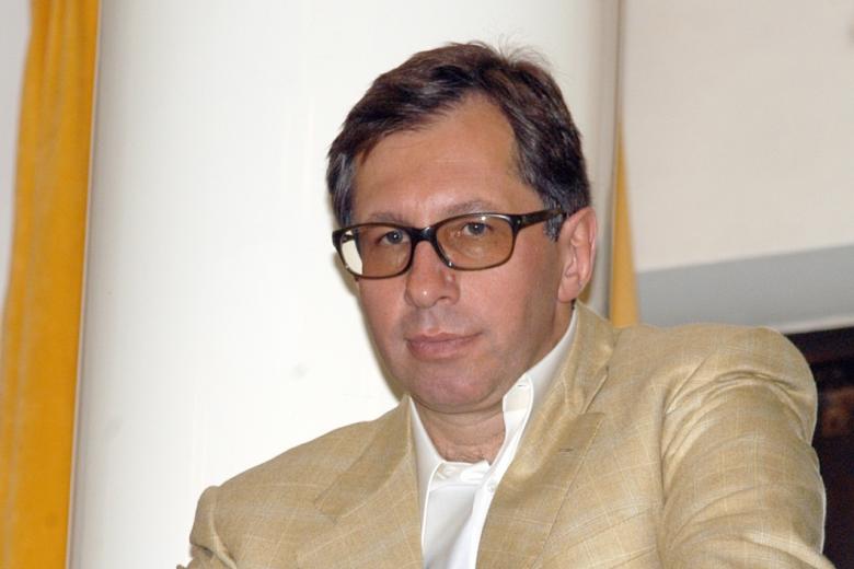Петр Авен