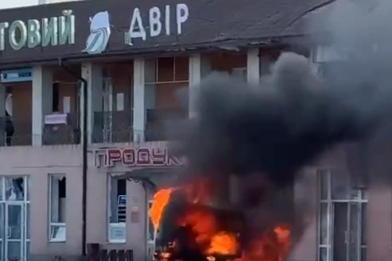 Последствия обстрела рынка в Великих Копанях в Херсонской области