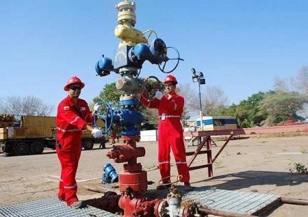 Венесуэла может передать «Роснефти» контроль над PDVSA
