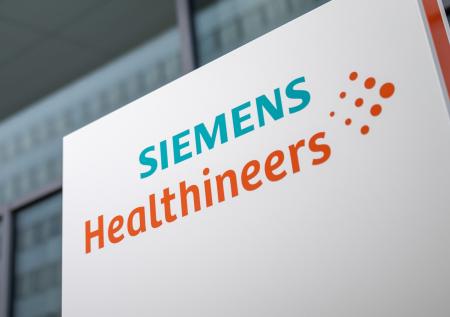 Глава подразделения Siemens резко ответил на нападки о работе в России