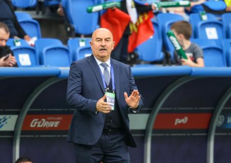 «Ференцварош» Станислава Черчесова стал чемпионом Венгрии