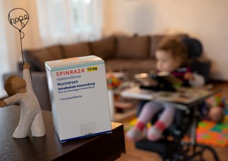 Novartis заявила о смерти двух детей при лечении «Золгенсма»