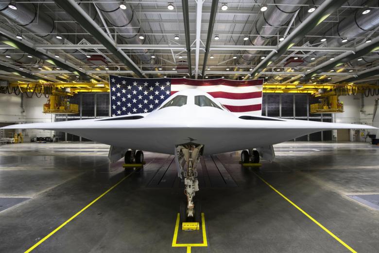 Стратегический бомбардировщик B-21 Raider
