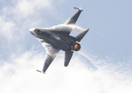 Генерал Попов: с F-16 у Украины будет больше хлопот, чем пользы