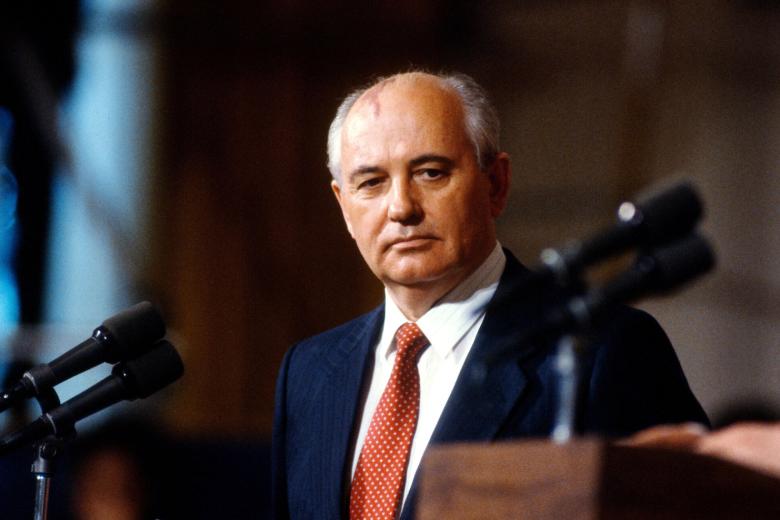 Михаил Горбачев