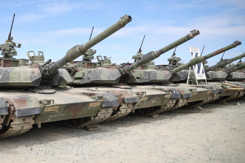 Танки M1A2 Abrams