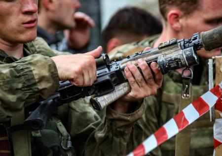 Оставшимся в Херсоне мужчинам предложили вступить в отряды теробороны