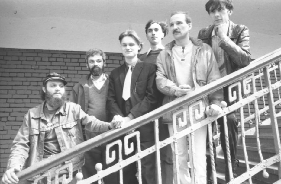 Рок-группа «Звуки Му», созданная в начале 1980-х годов Петром Мамоновым (второй справа)