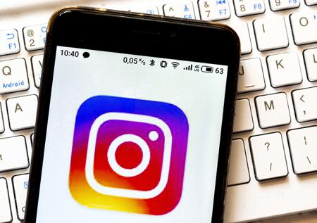 Эксперт рассказал о слежке за владельцем смартфона через камеру Instagram