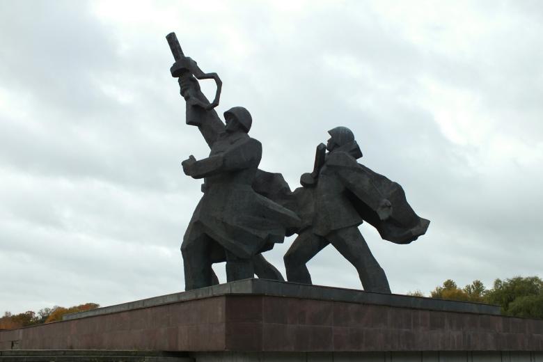 Памятник воинам Советской Армии – освободителям Советской Латвии и Риги