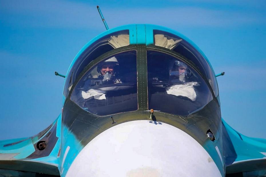 Экипаж истребителя Су-34