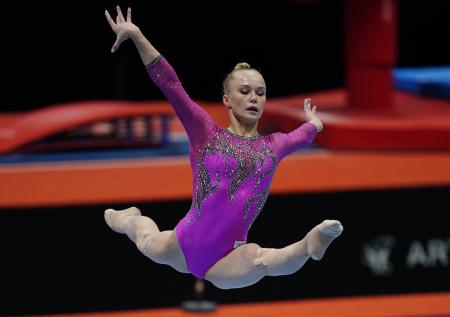 Гимнастка Мельникова пожаловалась на СМИ после победы на чемпионате мира