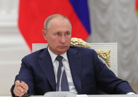 Путин объявил о повышении пенсий на 10% 