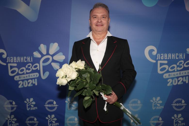 Александр Добронравов