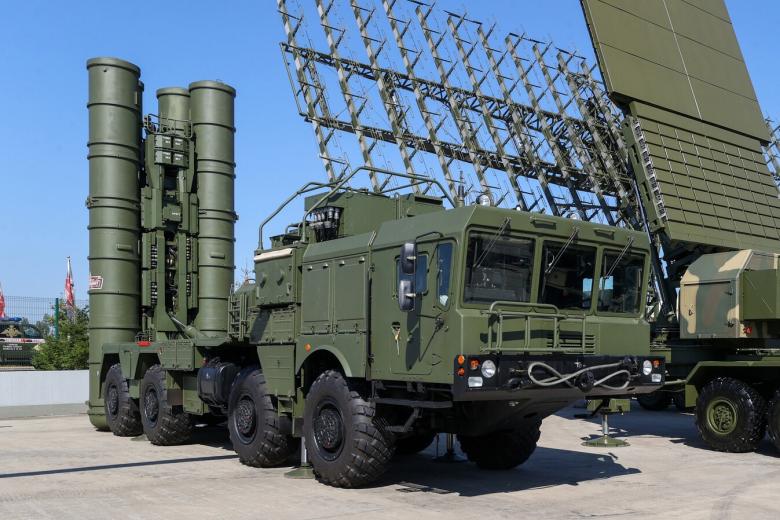 Зенитно-ракетный комплекс ЗРС С-400 «Триумф»