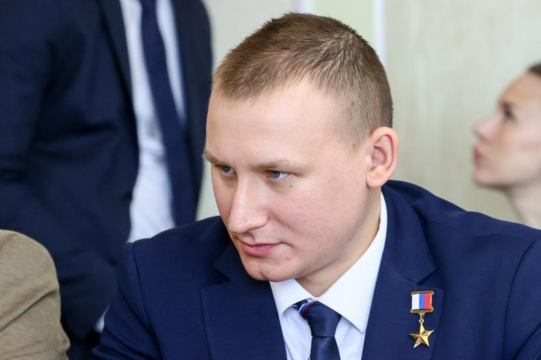 Антон Старостин