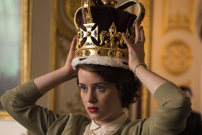 Кадр из сериала «Корона»