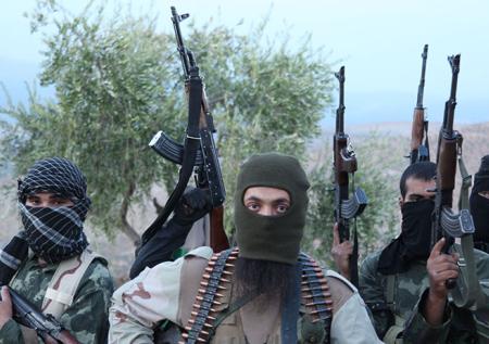 Лаврентьев: 15 тысяч сирийских боевиков скрываются в Идлибе